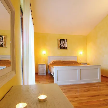 Nice Home In Vodnjan With Jacuzzi Holiday home Mednjan