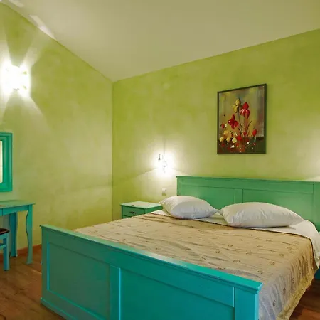 Stunning In Vodnjan *