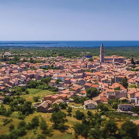 Vikendica Stunning Home In Vodnjan *